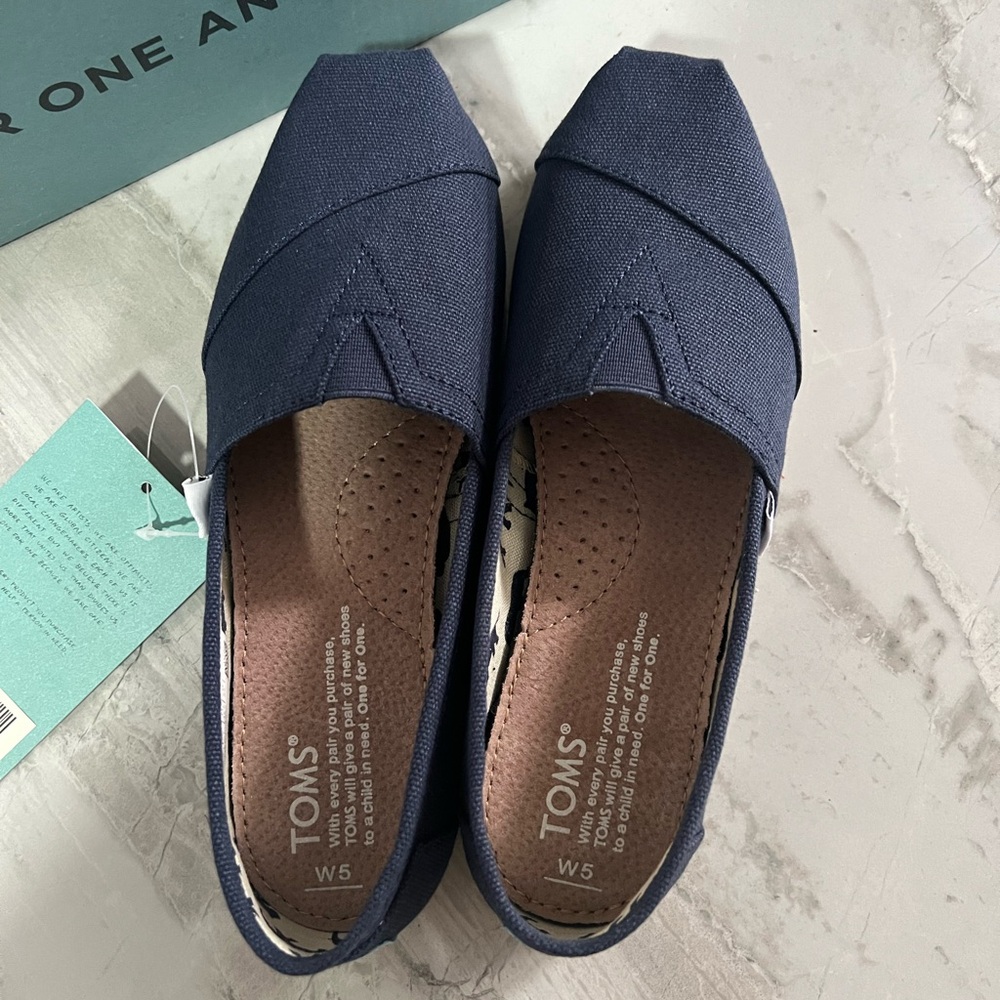 TOMS Women's Dark Blue Canvas Flats